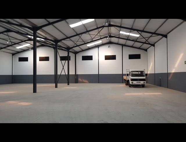 1,107M² FACTORY TO LET IN SAXENBURG PARK 2